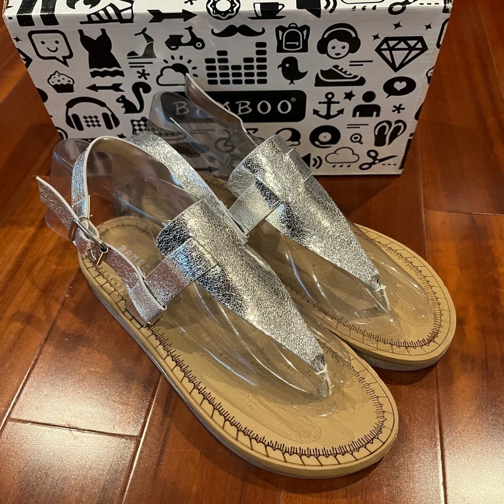 Bamboo‎ Silver Thong Sandals Upraise-31S Metallic Shoes Ankle Strap Flat New 8.5